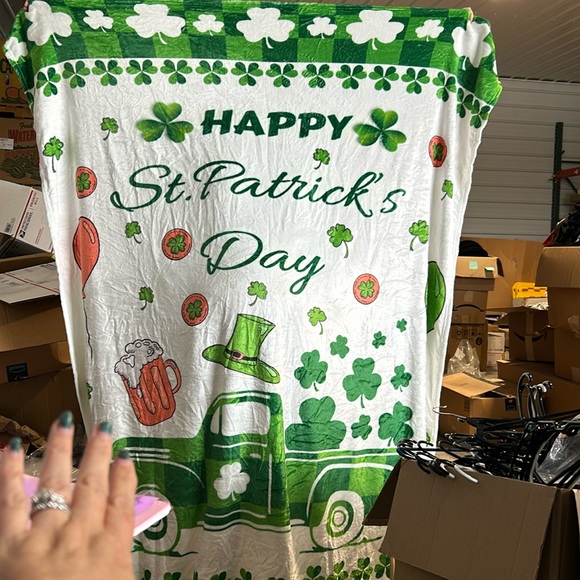 St. Patrick’s Day blanket - Picture 1 of 1